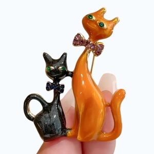 NEW Orange Enamel Cat Brooch Pin Women’s Whimsical Cute Alloy Lapel Gift